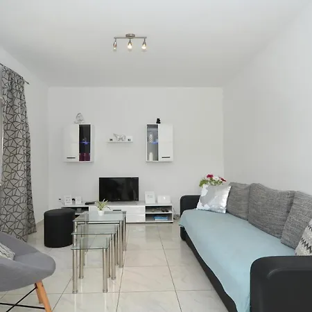 Mery Holiday home Vinisce
